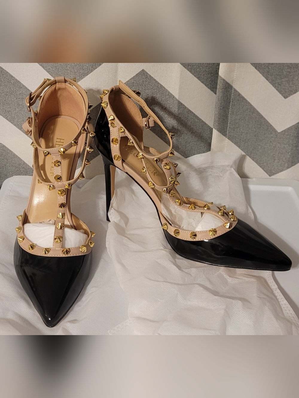 High Heel Spike Trimed Dress Shoe size 8